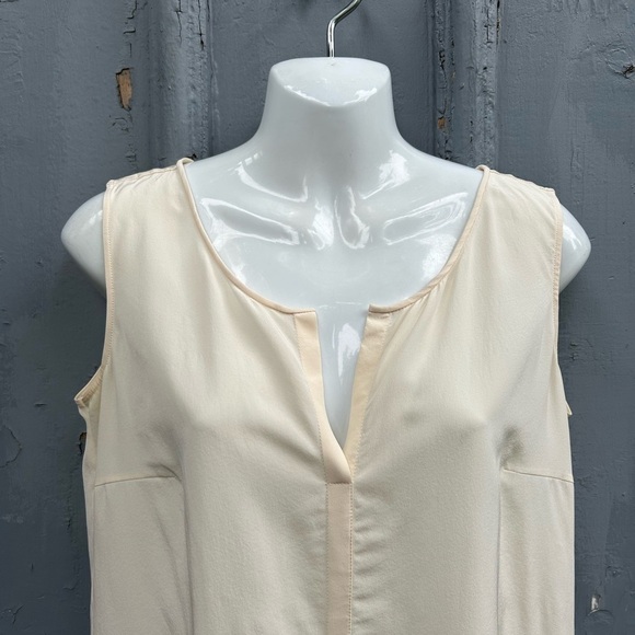 Akris Punto Sleeveless Silk Blouse, size 6 - Picture 6 of 12